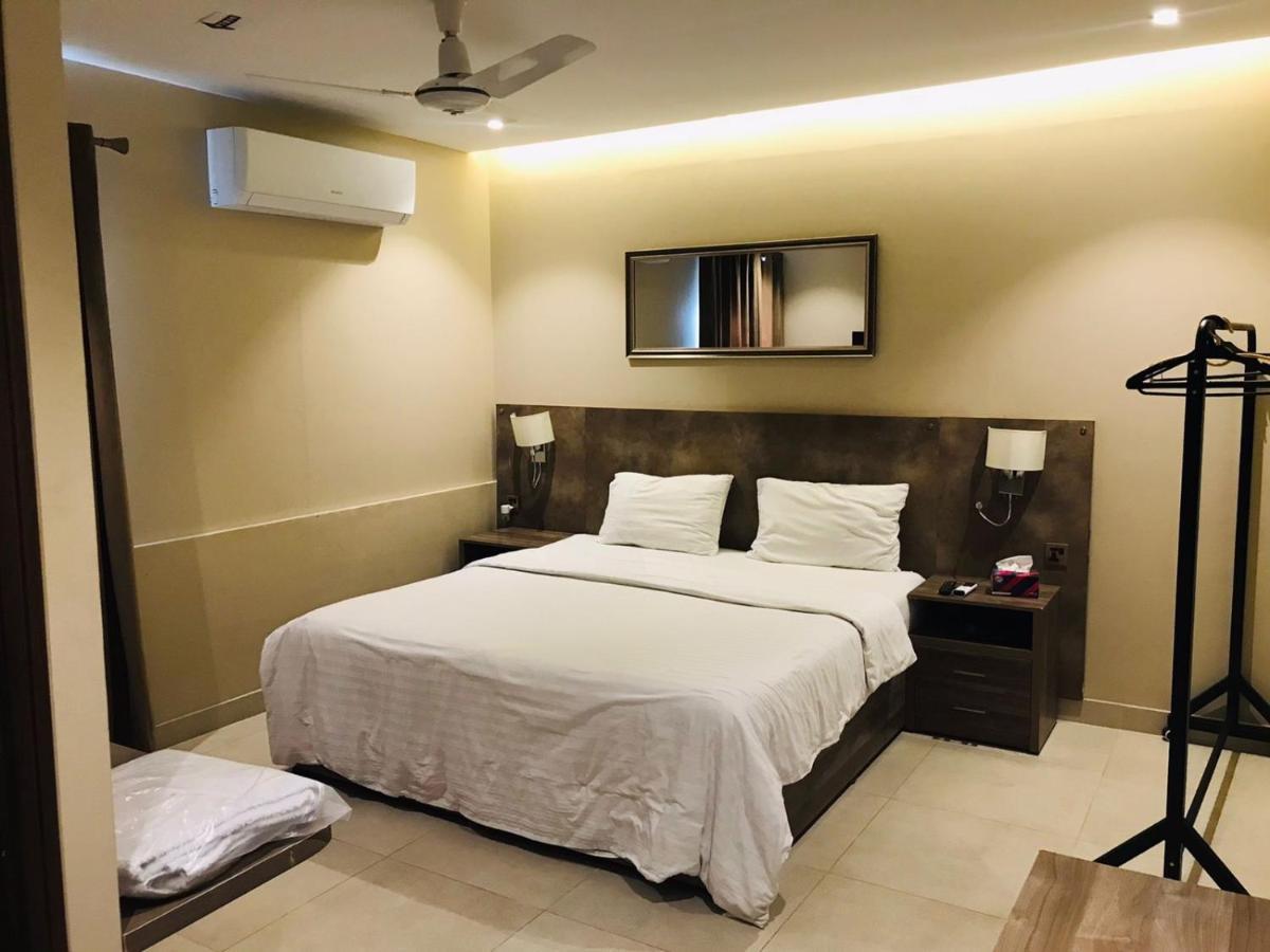 Hamsun Shahrah-E-Faisal Hotel Karachi Buitenkant foto